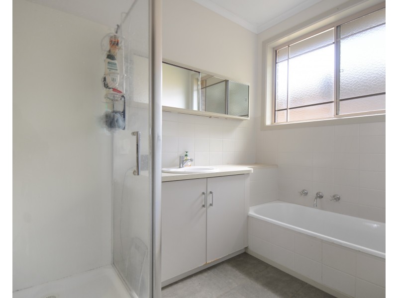 1/30 BURDOO DRIVE, Grovedale VIC 3216