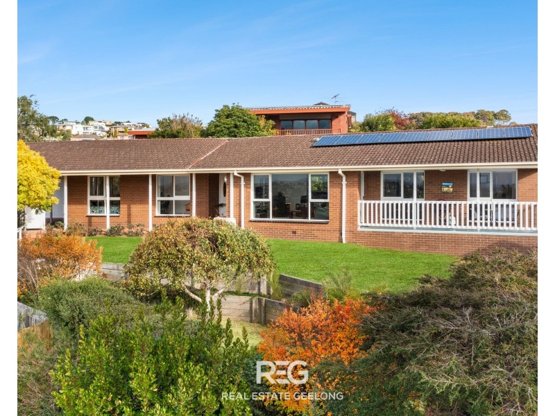2 Teasdale Court, Highton VIC 3216