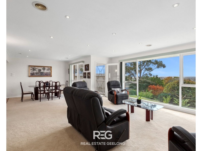 2 Teasdale Court, Highton VIC 3216