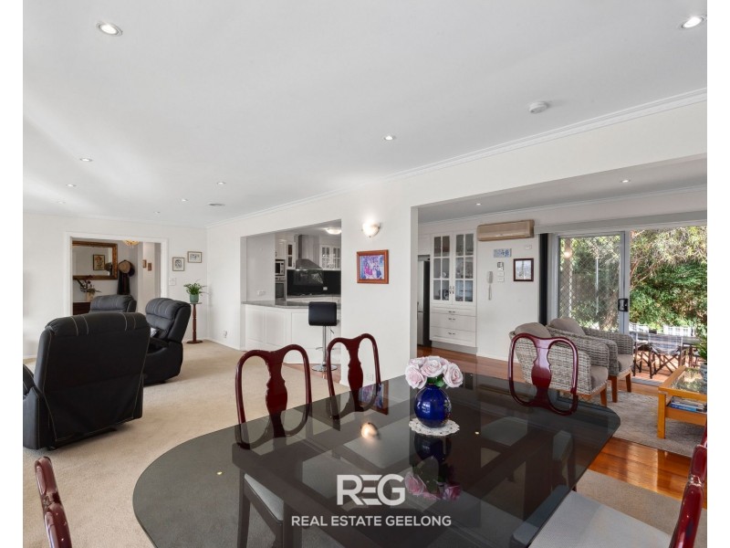 2 Teasdale Court, Highton VIC 3216