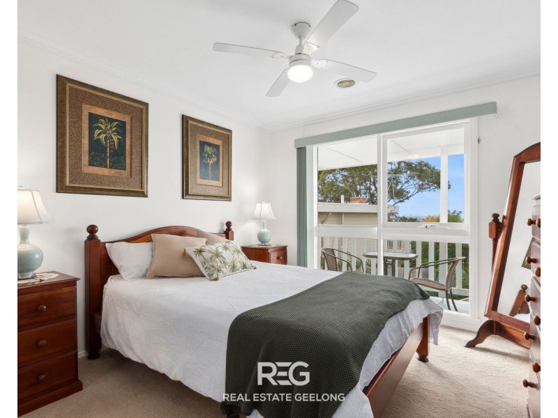 2 Teasdale Court, Highton VIC 3216