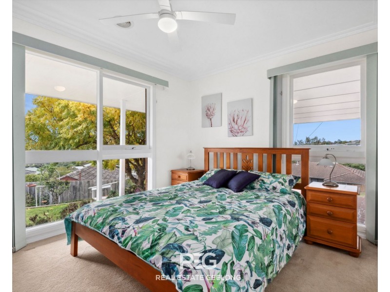 2 Teasdale Court, Highton VIC 3216