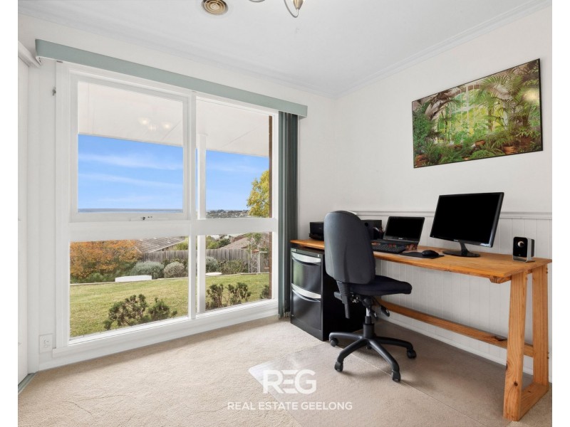 2 Teasdale Court, Highton VIC 3216