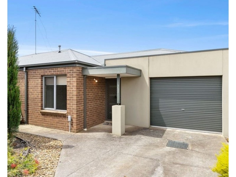3/4 Karlovac Court, Bell Park VIC 3215