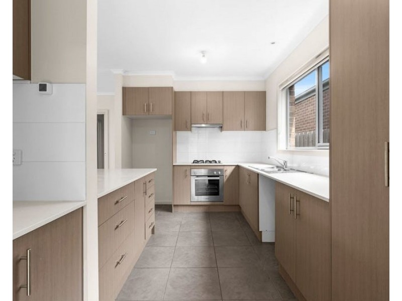 3/4 Karlovac Court, Bell Park VIC 3215