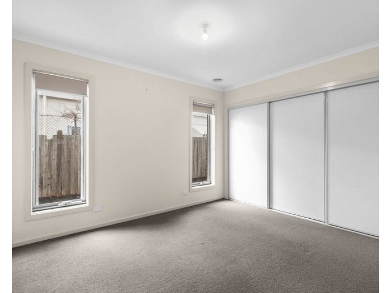3/4 Karlovac Court, Bell Park VIC 3215