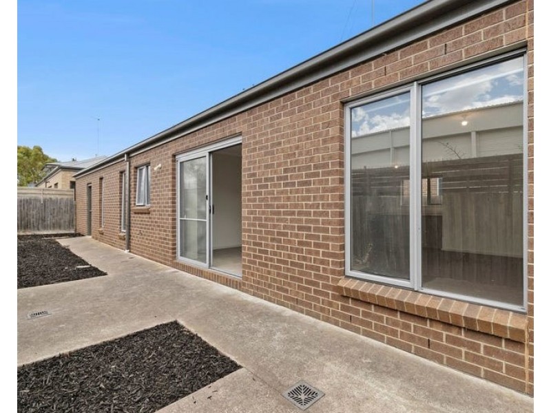 3/4 Karlovac Court, Bell Park VIC 3215