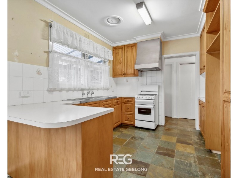 16 Murray Street, Highton VIC 3216