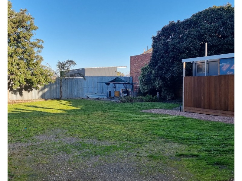 87 Napier Street, St Arnaud VIC 3478