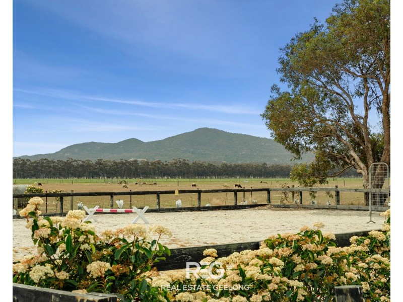 335 Peak School Road, Lara VIC 3212