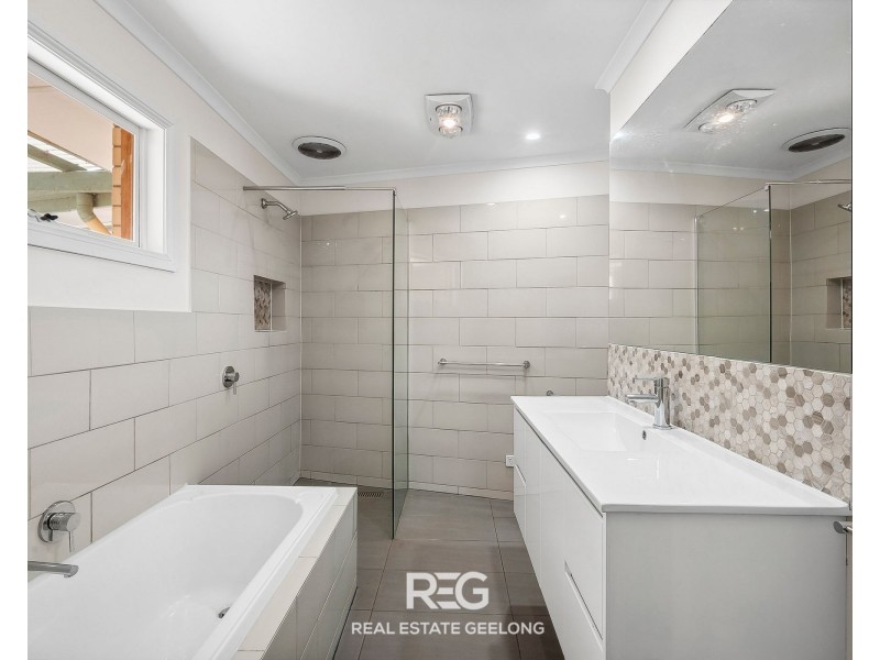 335 Peak School Road, Lara VIC 3212