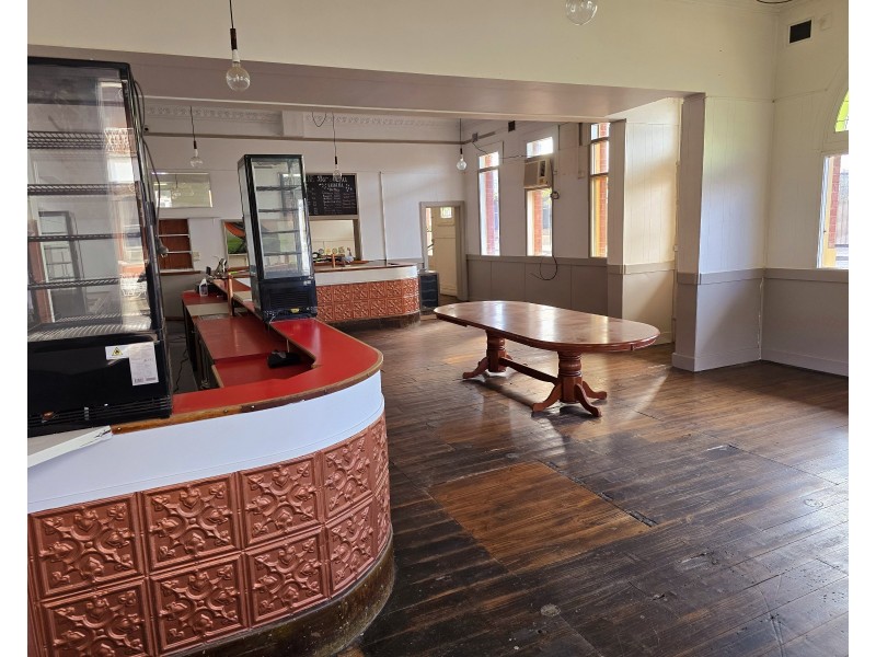 87 Napier Street, St Arnaud VIC 3478