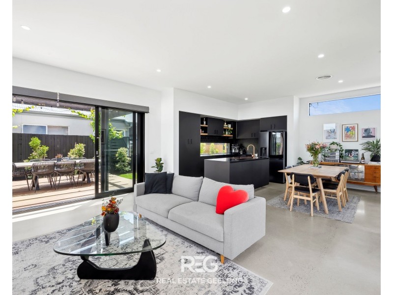 2 Gallant Road, St Leonards VIC 3223