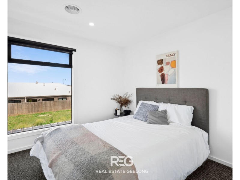 2 Gallant Road, St Leonards VIC 3223