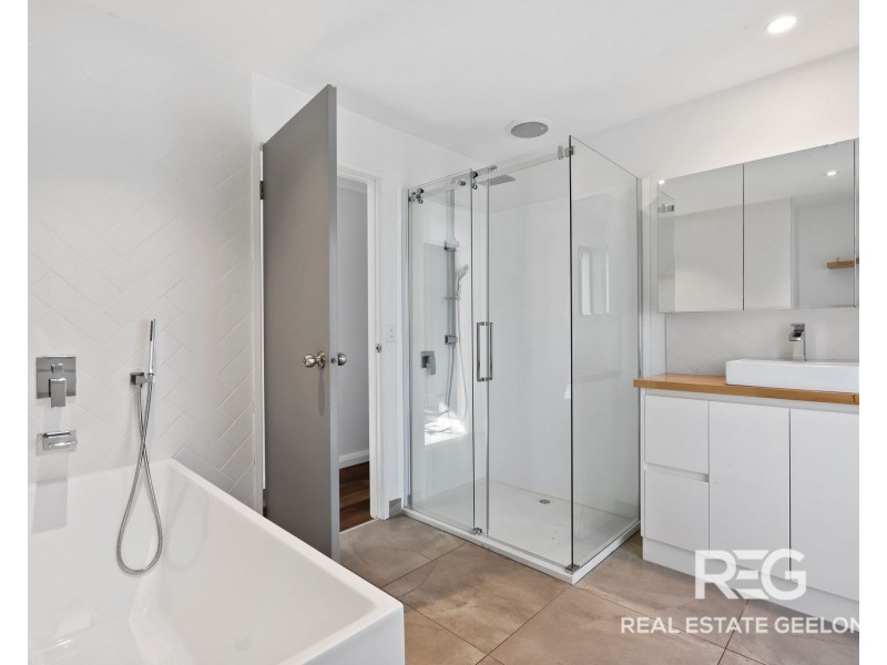 33 Ainslie Avenue, Grovedale VIC 3216