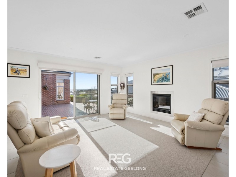 15 Clifford Street, Highton VIC 3216