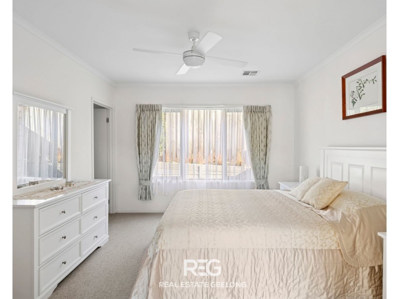 15 Clifford Street, Highton VIC 3216