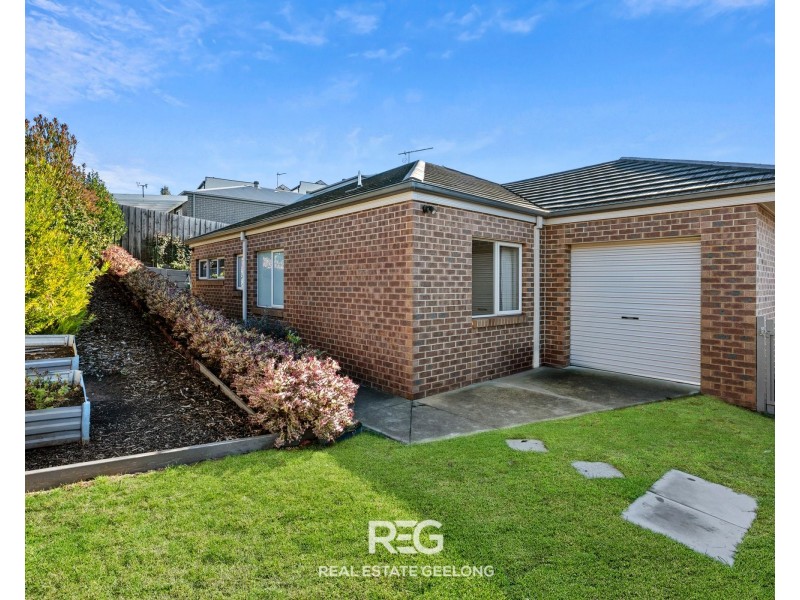 15 Clifford Street, Highton VIC 3216