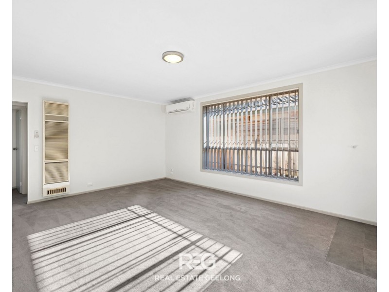 2/30 Burdoo Drive, Grovedale VIC 3216