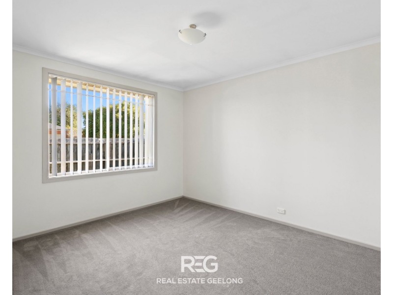 2/30 Burdoo Drive, Grovedale VIC 3216
