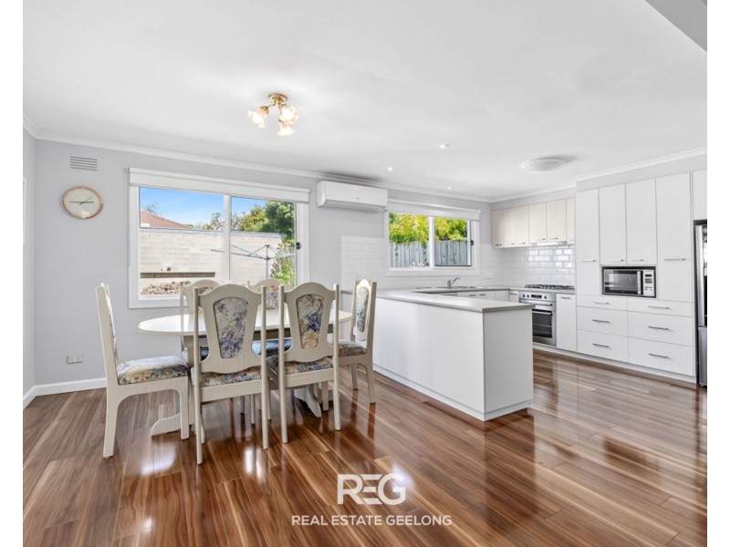 21 Arkana Avenue, Highton VIC 3216