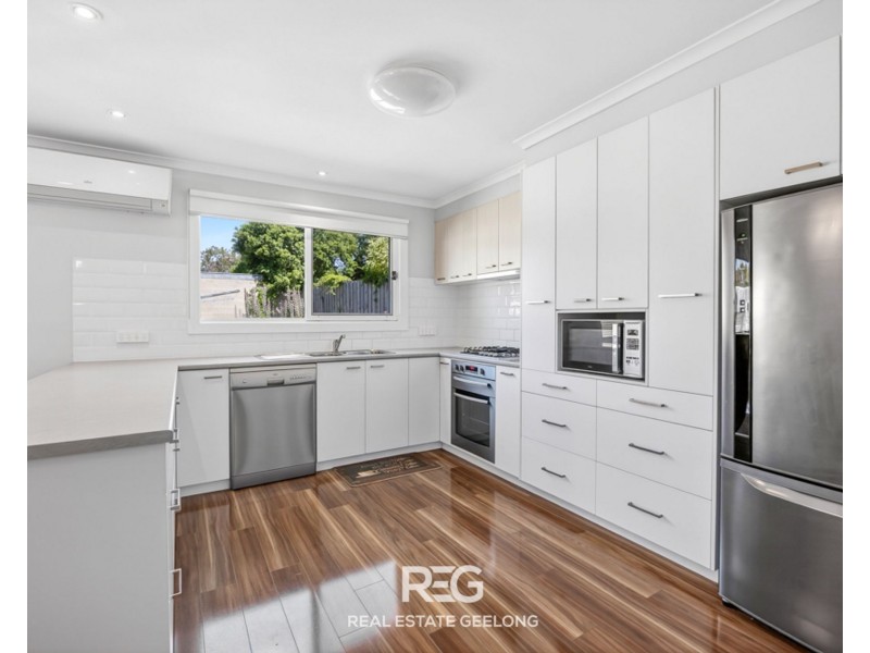 21 Arkana Avenue, Highton VIC 3216