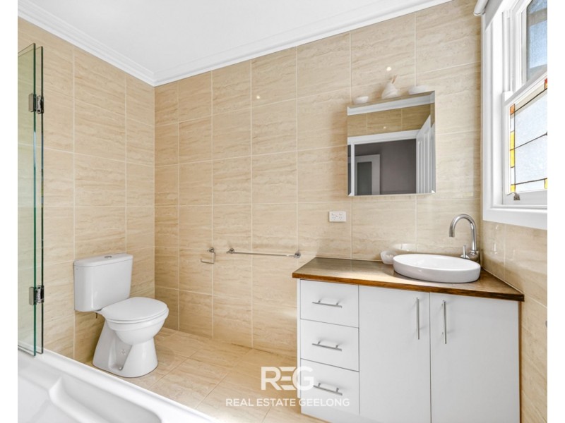 21 Arkana Avenue, Highton VIC 3216