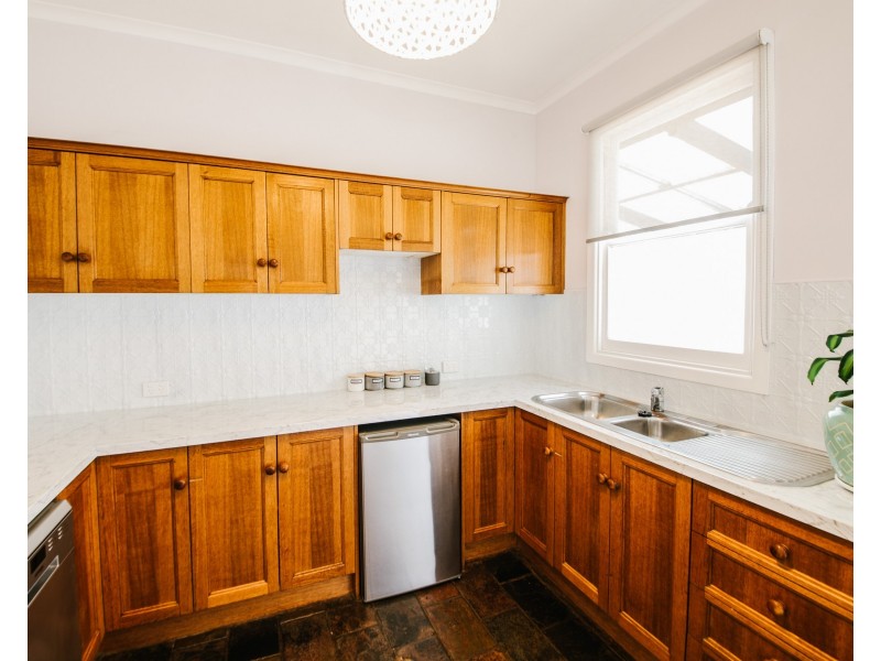 1/241 High Street, Belmont VIC 3216