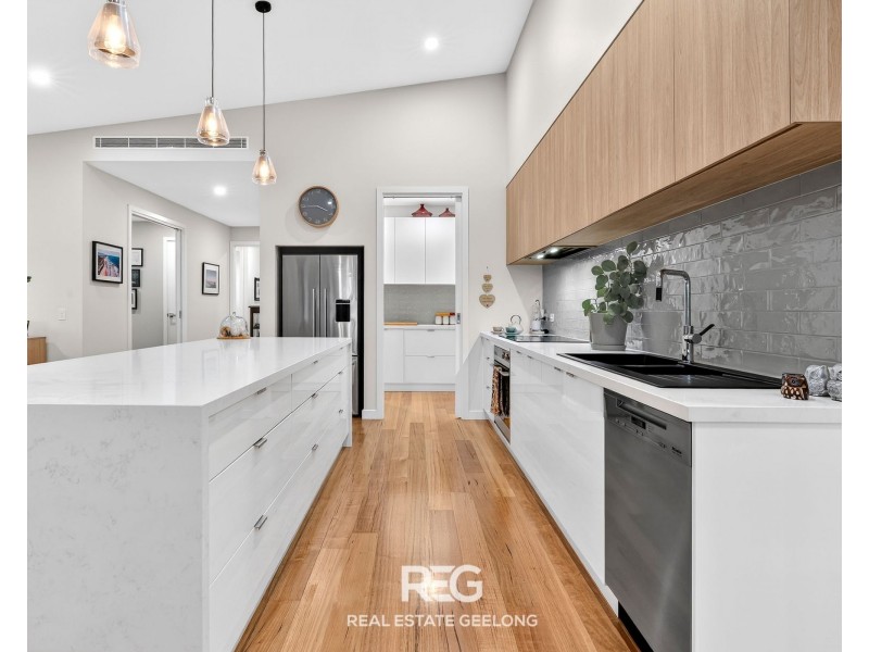 40 Samphire Drive, Connewarre VIC 3227