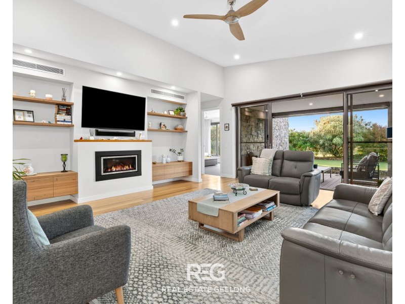 40 Samphire Drive, Connewarre VIC 3227
