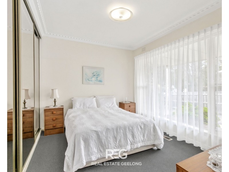 24 Cambra Road, Belmont VIC 3216
