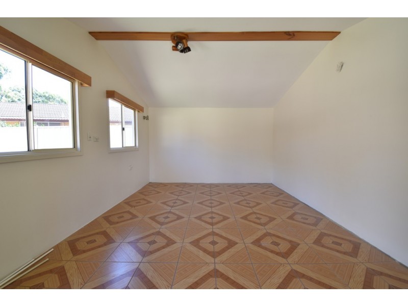 58 Tallagandra Drive, Quakers Hill NSW 2763