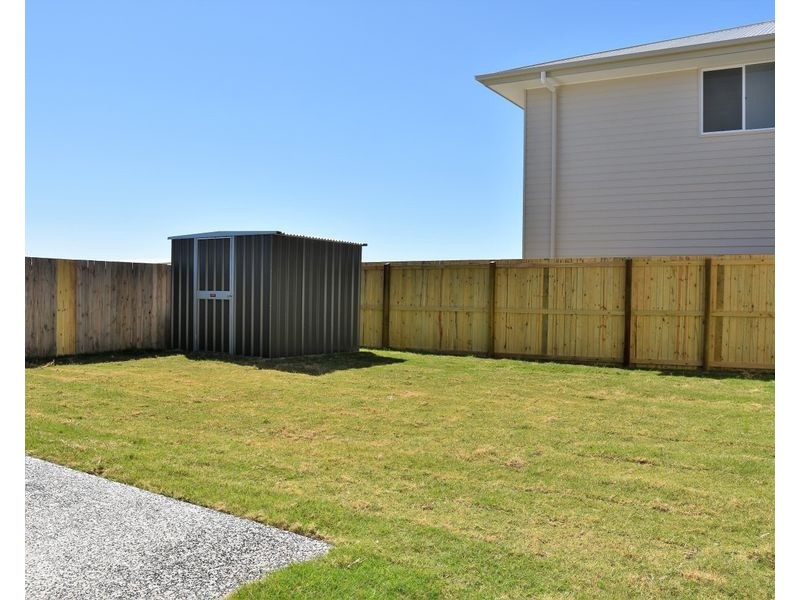 8 Sawyer Street, Spring Mountain QLD 4124