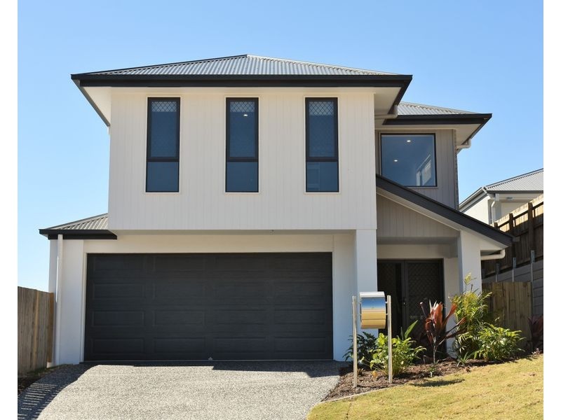 8 Sawyer Street, Spring Mountain QLD 4124