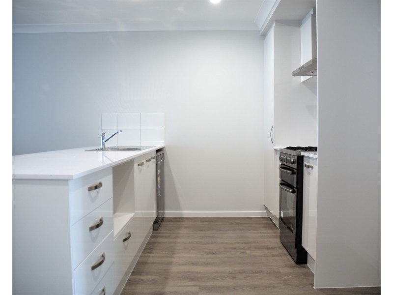 6 LIMMEN CRESCENT, South Ripley QLD 4306