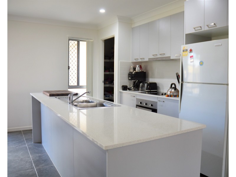 49 OXBOW CRESCENT, Lawnton QLD 4501