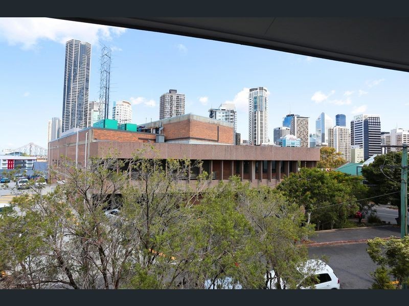 33/20 MCCONNELL STREET, Spring Hill QLD 4000