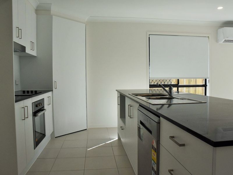 37 Riverside Circuit, Joyner QLD 4500