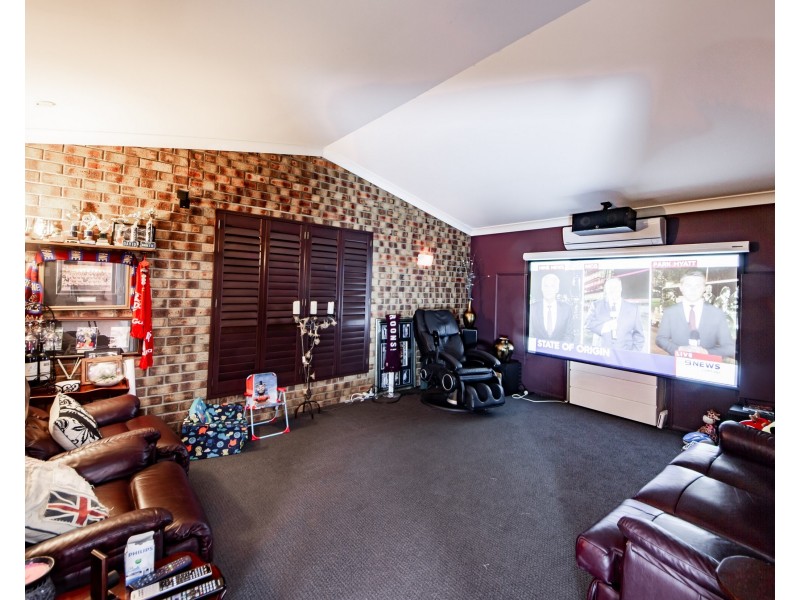 22 CHESTNUT DRIVE, Flinders View QLD 4305