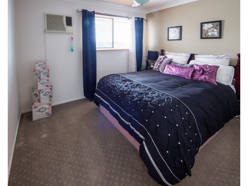 22 CHESTNUT DRIVE, Flinders View QLD 4305
