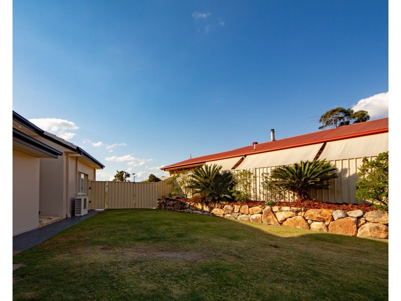 22 CHESTNUT DRIVE, Flinders View QLD 4305