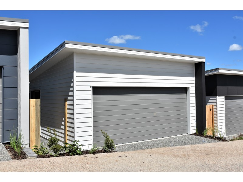 8 LIMMEN CRESCENT, South Ripley QLD 4306