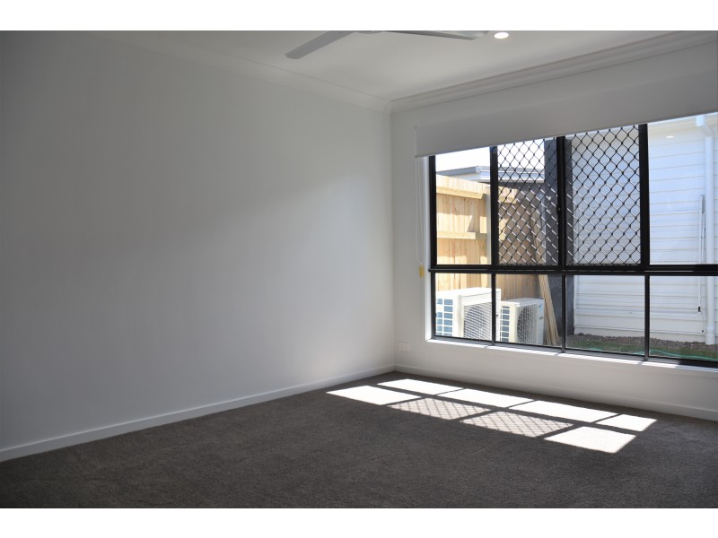 8 LIMMEN CRESCENT, South Ripley QLD 4306