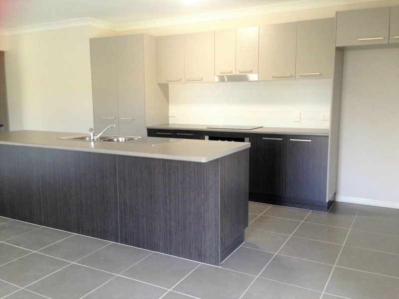 23 PYRUS PLACE, Redland Bay QLD 4165