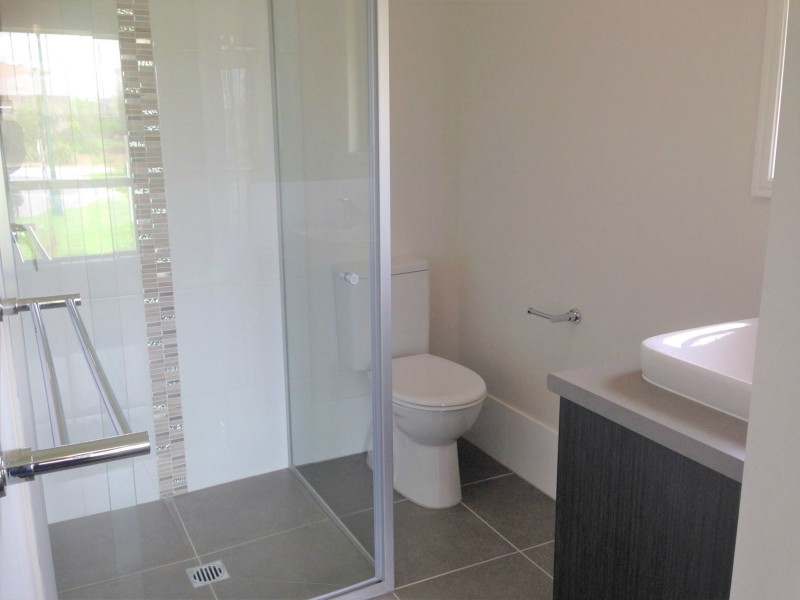 23 PYRUS PLACE, Redland Bay QLD 4165