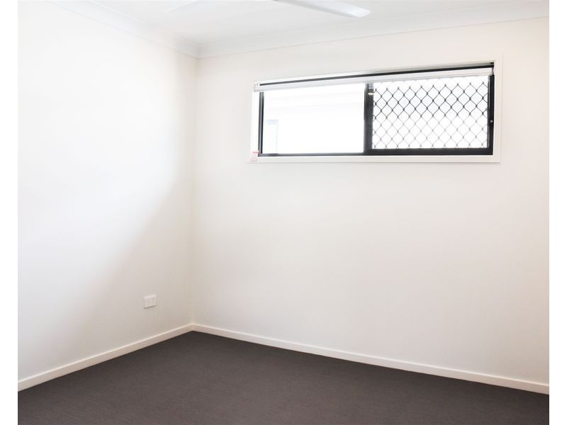 18a CURRAWONG DRIVE, Birkdale QLD 4159