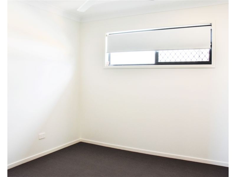 18a CURRAWONG DRIVE, Birkdale QLD 4159