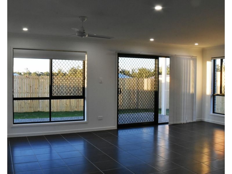 33 Crest Street, Narangba QLD 4504