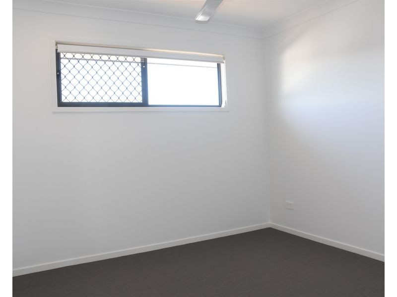 33 Crest Street, Narangba QLD 4504