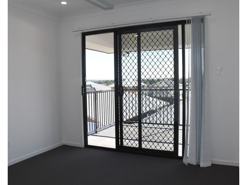 33 Crest Street, Narangba QLD 4504